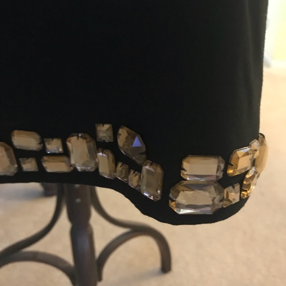 Nearly new black skirt with gold stones - Picture 4 of 5